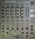 Pioneer DJM-500 - Профессиональный DJ микшер